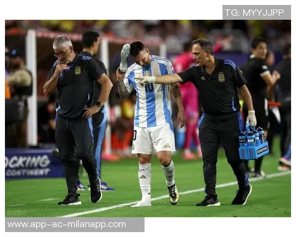 球王的小迷妹张琳艳穿梅西10号球衣晒美照引热议